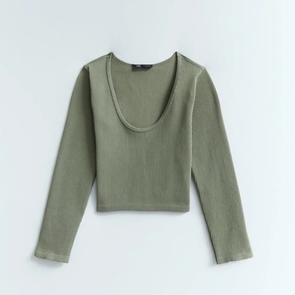 Zara Sage Green 3/4 Sleeve Ribbed Crop Top